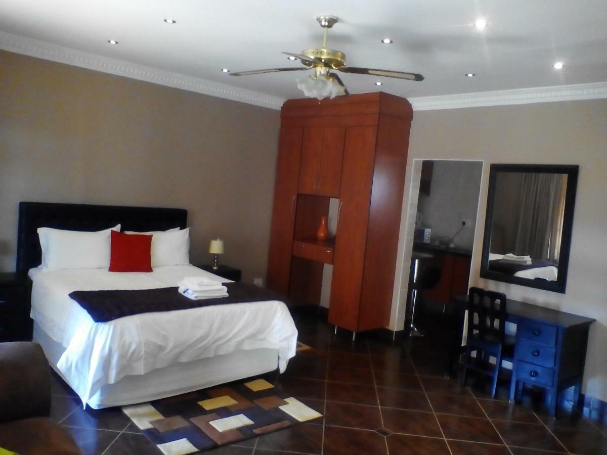 Mmakosha Lodge Pretoria Exterior photo